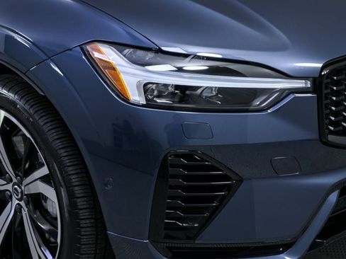 Certified 2025 Volvo XC60 T8 Ultra w/ Protection Package Premier image 39