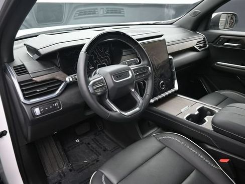 Used 2026 GMC Acadia Denali w/ Super Cruise Package AWD/4WD image 12