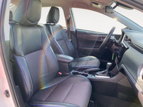 Used 2018 Toyota Corolla SE FWD image 17