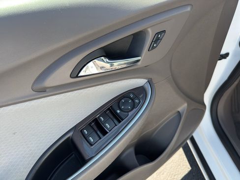 Used 2024 Chevrolet Malibu LT FWD image 11