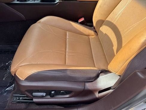 Used 2019 Lexus ES 350 w/ Accessory Package 2 image 17