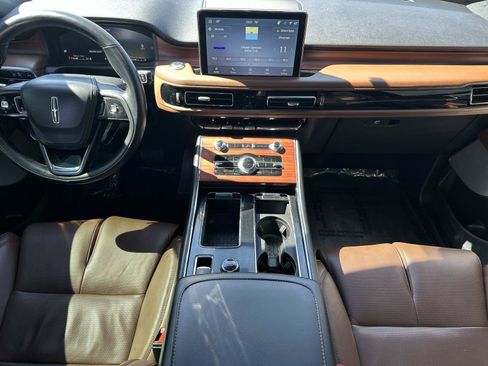 Used 2023 Lincoln Aviator Reserve w/ Equipment Group 201A AWD/4WD image 13
