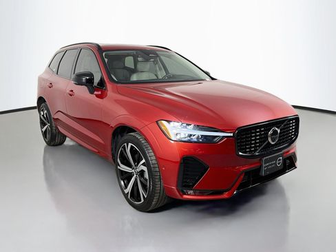 Certified 2024 Volvo XC60 B5 Ultimate w/ Protection Package Premier AWD/4WD image 3