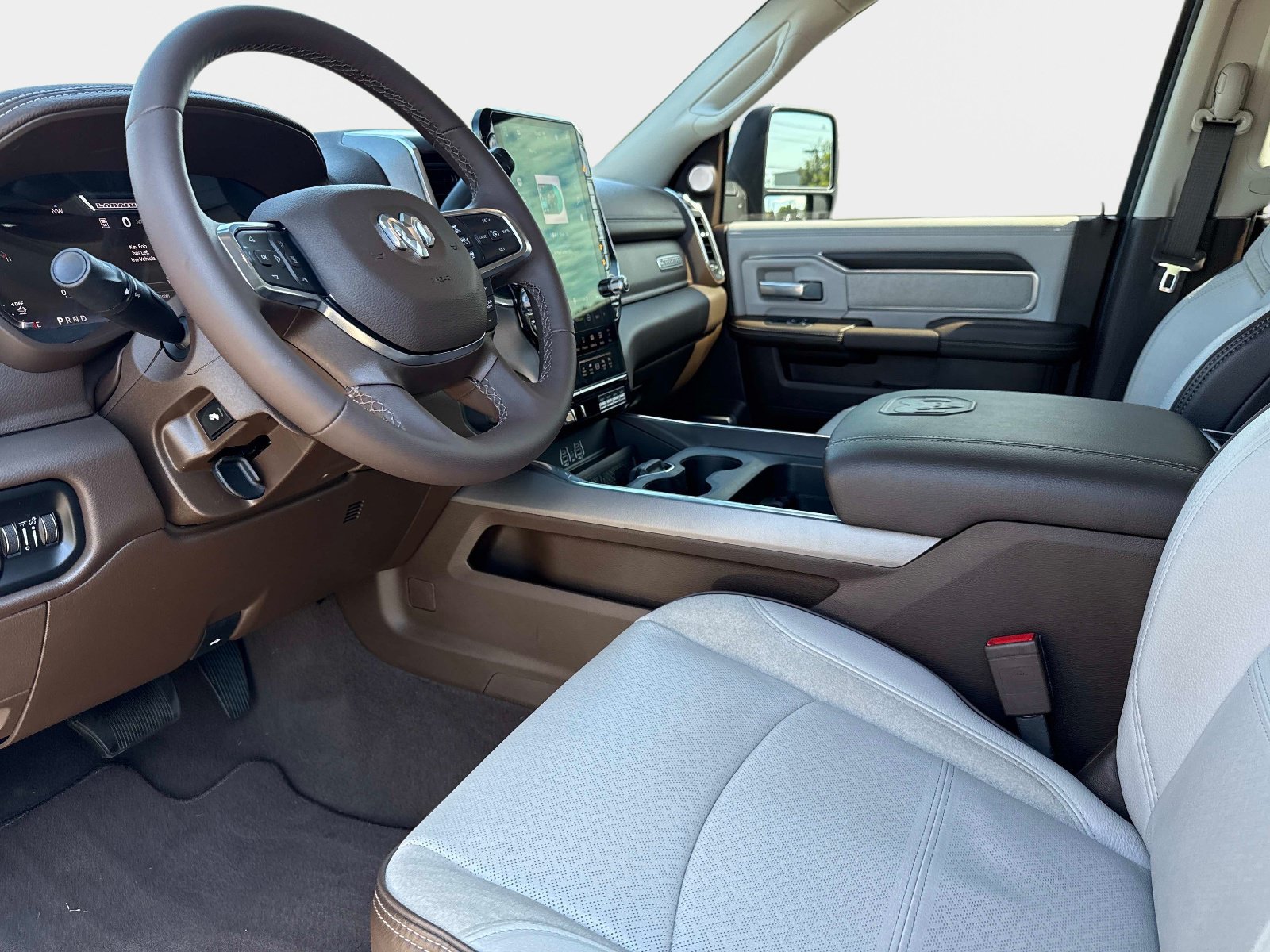 Certified 2025 RAM 2500 Laramie AWD/4WD image 33