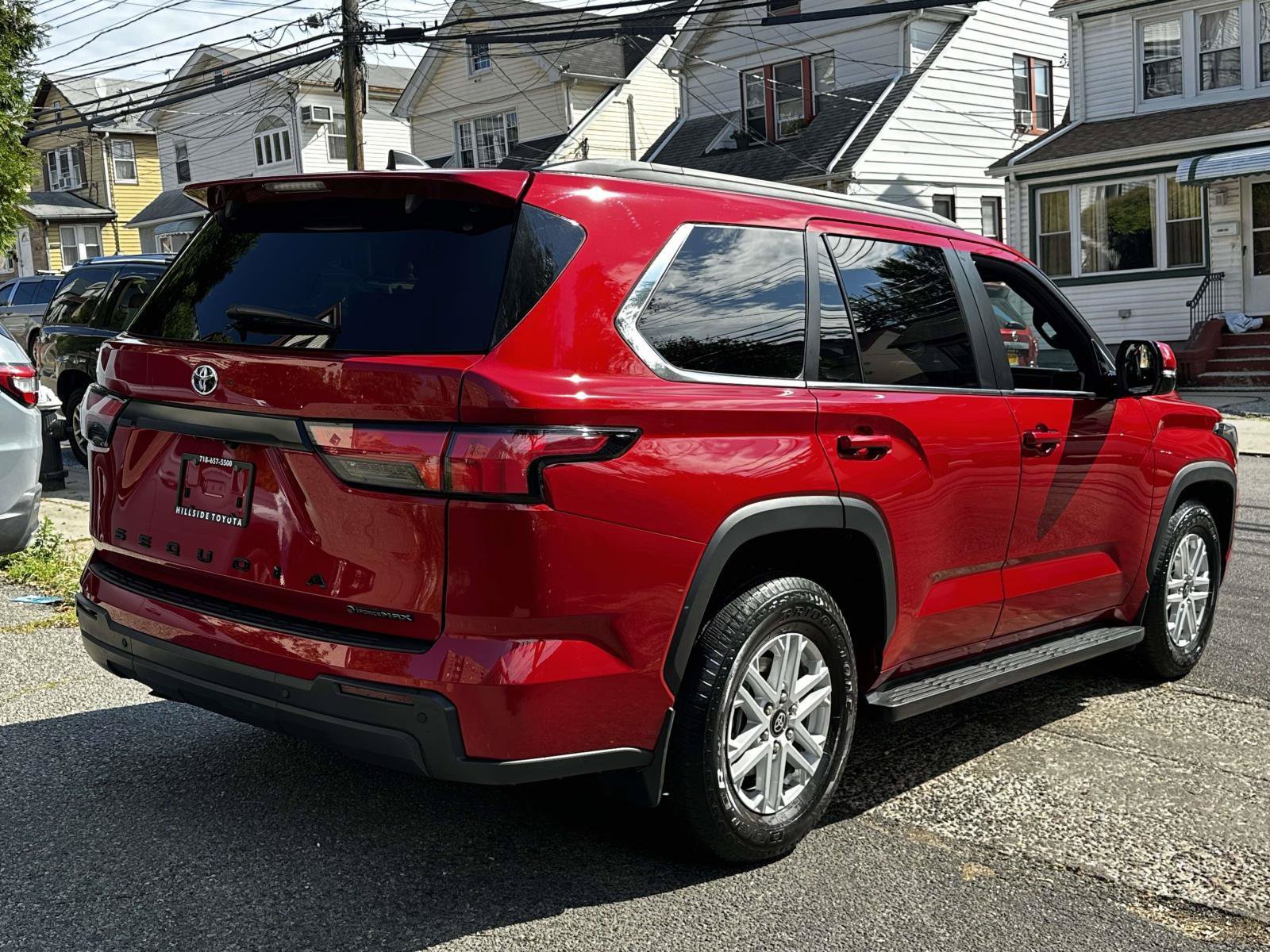 Used 2025 Toyota Sequoia SR5 w/ SR5 Premium Package AWD/4WD image 6