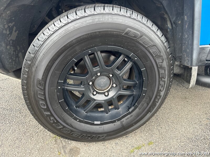 Used 2007 Toyota FJ Cruiser 4WD w/ Upgrade Pkg 2 image 9