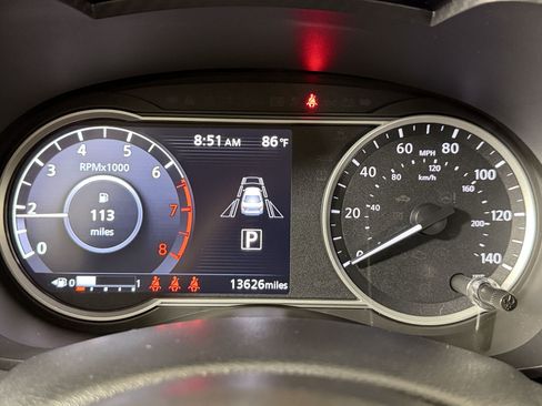 Used 2024 Nissan Versa SV w/ Trunk Package FWD image 20