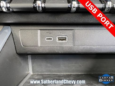 Used 2024 Chevrolet Colorado ZR2 w/ ZR2 Convenience Package III image 37