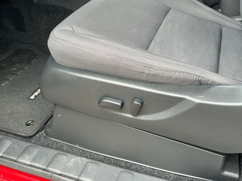 Certified 2024 Nissan Frontier SV w/ SV Convenience Package image 18