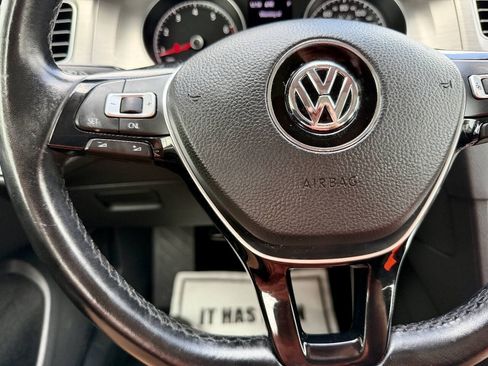 Used 2017 Volkswagen Golf SE FWD image 37