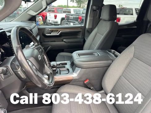 Used 2022 Chevrolet Silverado 1500 LT Trail Boss w/ Convenience Package II AWD/4WD image 7