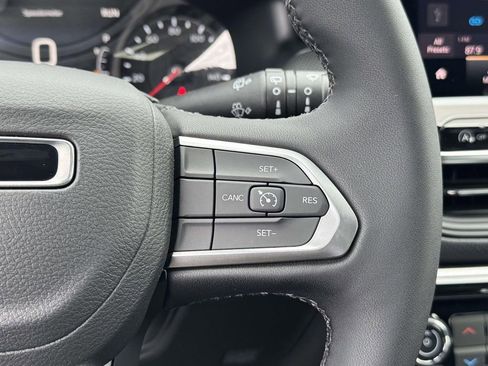 New 2026 Jeep Compass Latitude w/ Sun and Sound Group image 23