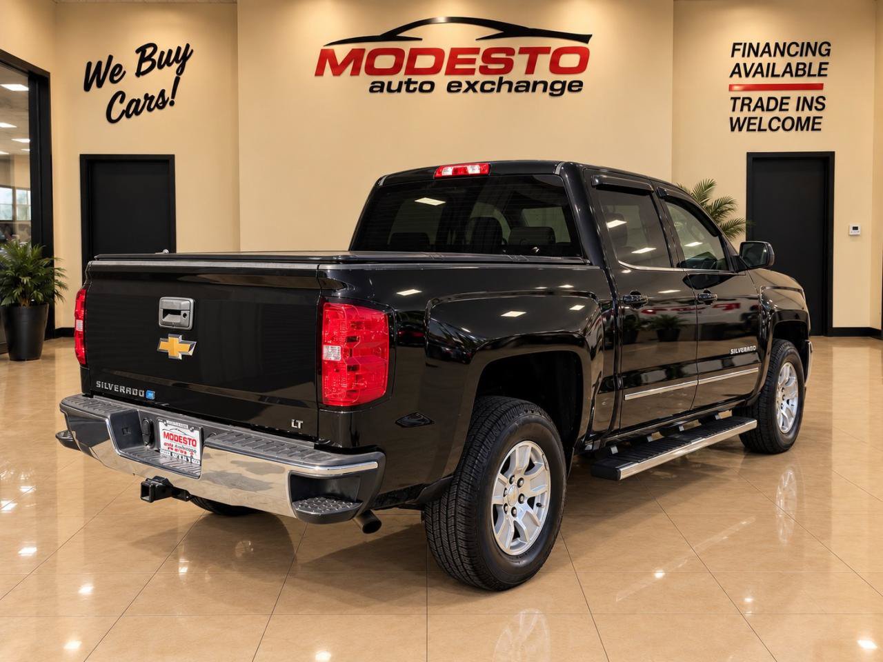 Used 2017 Chevrolet Silverado 1500 LT w/ LT Eassist Package RWD image 3
