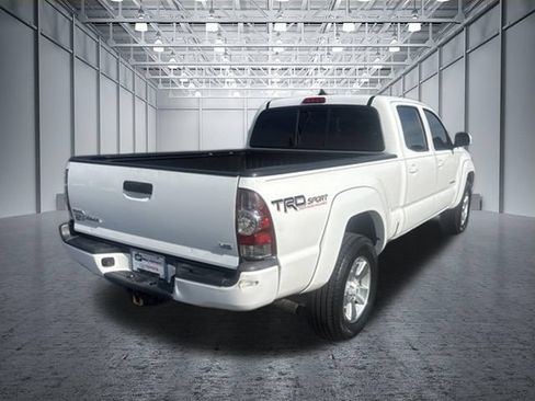 Used 2015 Toyota Tacoma 4x4 Double Cab w/ TRD Sport Package image 5