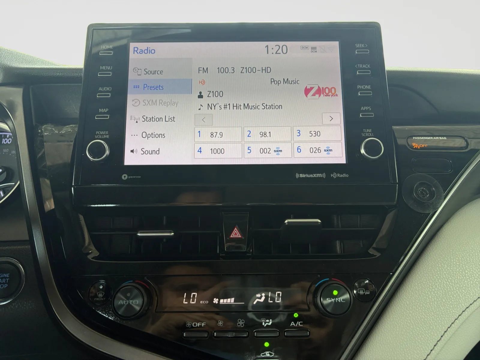 Used 2021 Toyota Camry XLE AWD/4WD image 24