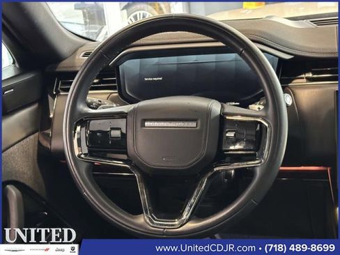 Used 2023 Land Rover Range Rover Sport SE Dynamic image 17