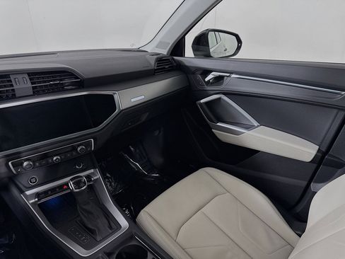 Certified 2025 Audi Q3 2.0T Premium Plus w/ Premium Plus Package image 23