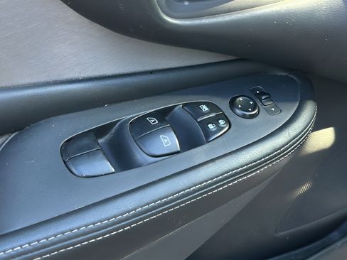 Used 2019 Nissan Murano S w/ Cargo Package FWD image 13
