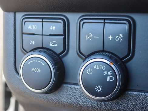 Certified 2022 Chevrolet Suburban LS image 49