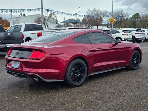 Used 2018 Ford Mustang Coupe image 22