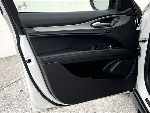 Used 2025 Alfa Romeo Stelvio Sprint w/ Veloce Package image 24