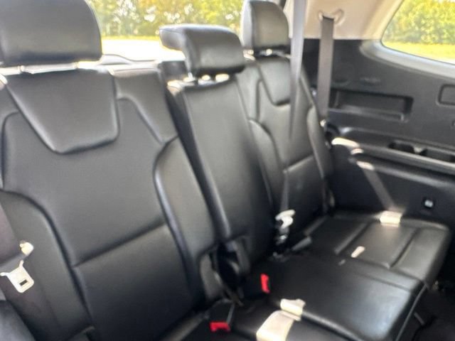 Used 2025 Kia Telluride S FWD image 19