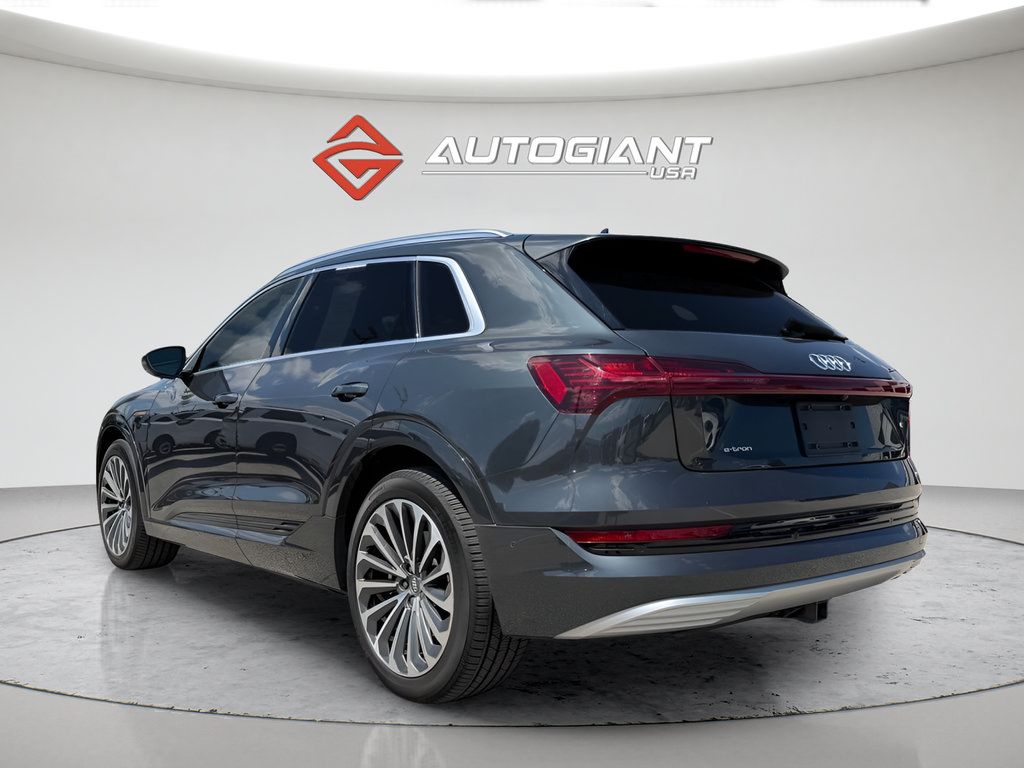 Used 2019 Audi e-tron Prestige w/ Prestige Package AWD/4WD image 5