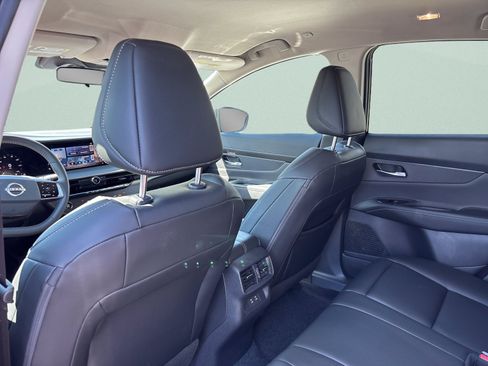 Used 2025 Nissan Murano SV AWD/4WD image 19