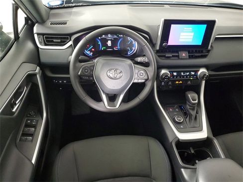 Used 2024 Toyota RAV4 SE image 16