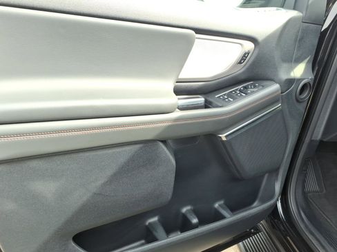 Used 2025 Ford Expedition Active image 10