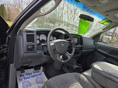 Used 2008 Dodge Ram 1500 Truck ST image 12