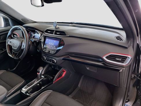 Used 2021 Chevrolet TrailBlazer RS w/ Technology Package FWD image 30