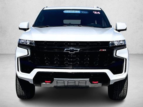 Used 2024 Chevrolet Suburban Z71 w/ Luxury Package image 3