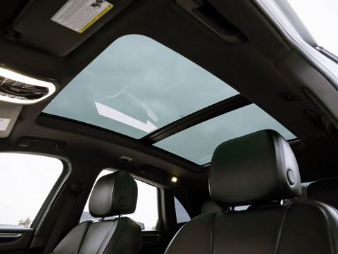 Used 2018 Porsche Macan S image 21