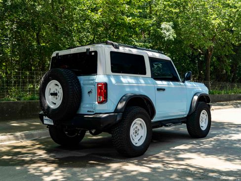 Used 2024 Ford Bronco Heritage Edition AWD/4WD image 9