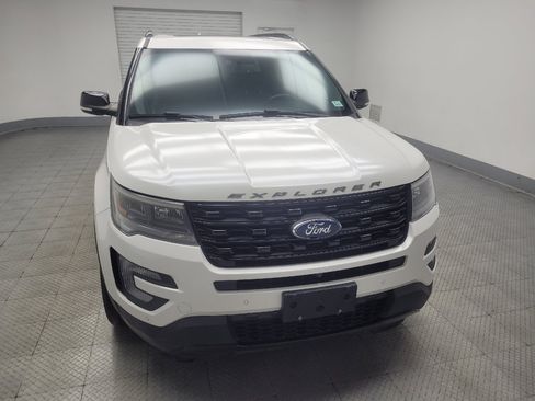 Used 2017 Ford Explorer Sport w/ Equipment Group 401A AWD/4WD image 14