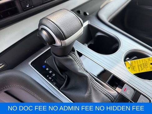 Used 2025 Toyota Sienna XLE FWD image 27