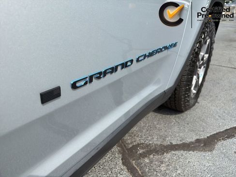 Certified 2022 Jeep Grand Cherokee Trailhawk AWD/4WD image 25