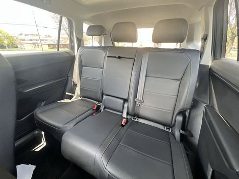 Used 2019 Volkswagen Tiguan SEL AWD/4WD image 22