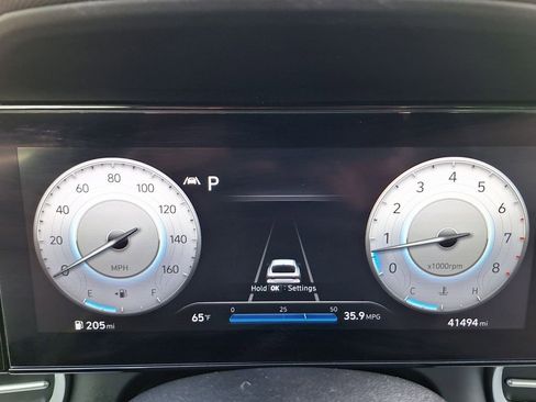 Certified 2021 Hyundai Elantra Limited image 18