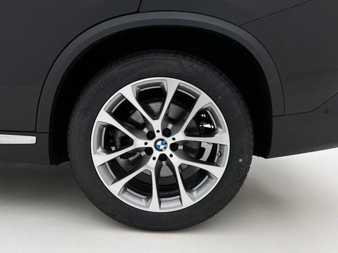 Used 2024 BMW X5 xDrive40i w/ Premium Package AWD/4WD image 28