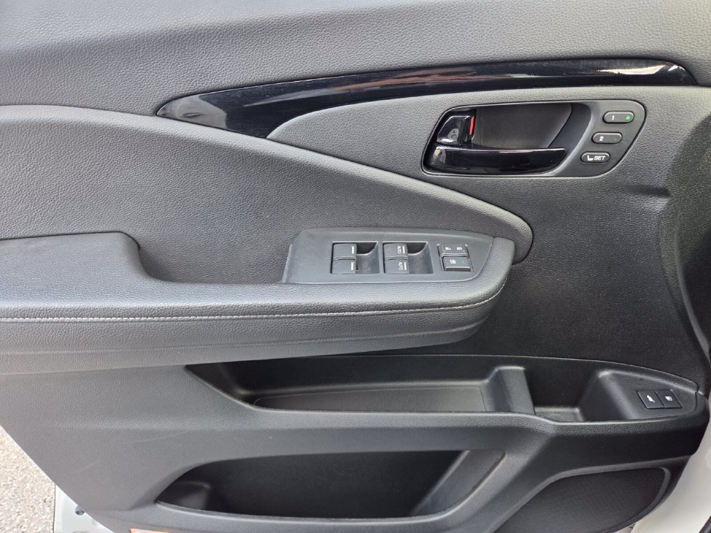 Certified 2023 Honda Passport Elite image 30