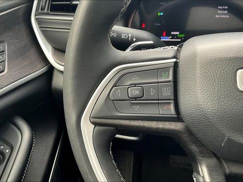 Used 2024 Jeep Grand Cherokee Limited 4xe image 18