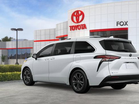 New 2026 Toyota Sienna Platinum AWD/4WD image 29