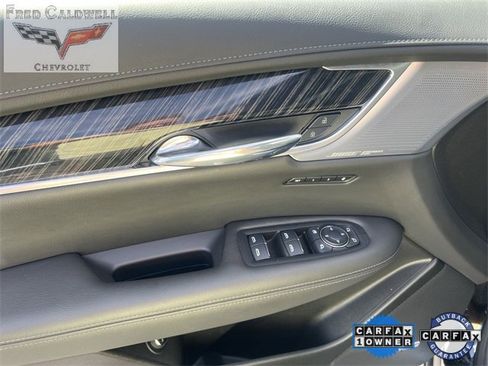 Certified 2025 Cadillac XT6 Premium Luxury image 23