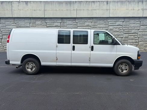 Used 2018 Chevrolet Express 2500 Extended w/ Driver Convenience Package RWD image 5