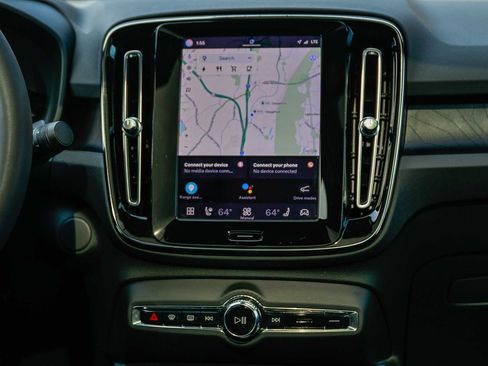 Used 2023 Volvo C40 P8 Recharge Ultimate w/ Protection Package Premier image 15