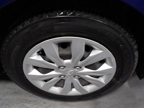 Used 2020 Hyundai Accent SE image 19