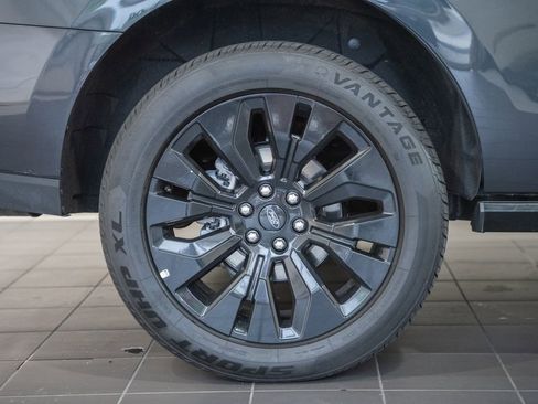 Used 2025 Ford Expedition Platinum w/ Stealth Appearance Package AWD/4WD image 21