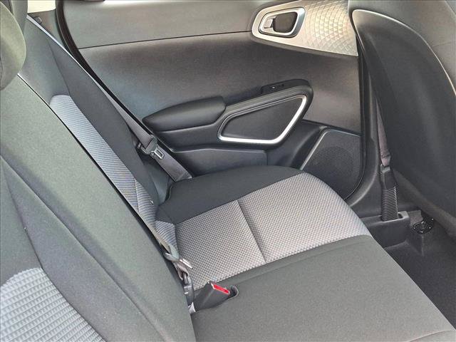 Used 2024 Kia Soul LX w/ LX Technology Package FWD image 18